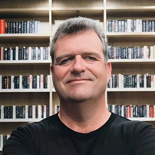 Tony Campbell headshot